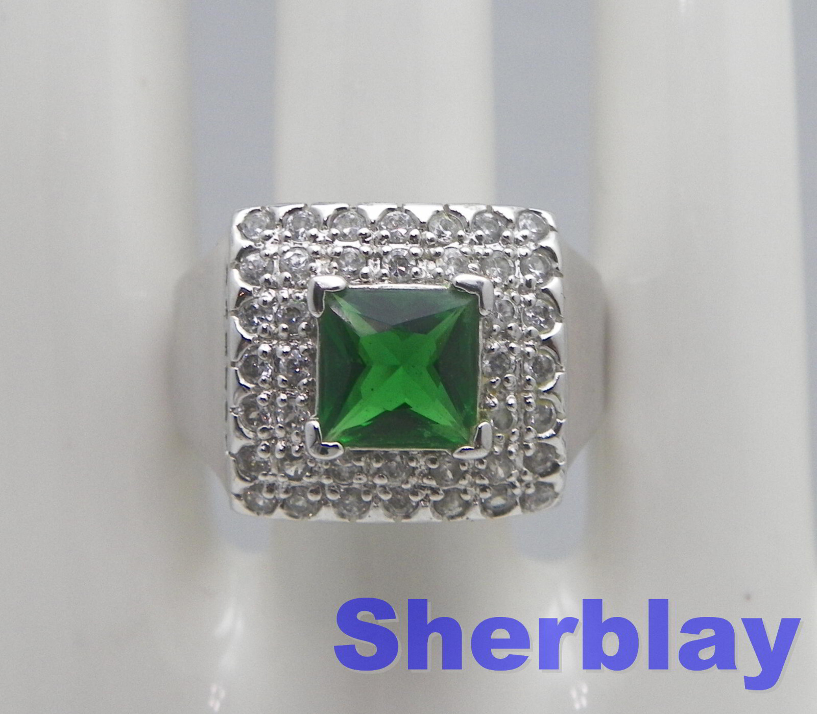 Green Clear Glass Rhinestone Silver Tone Marked Thialand Ring sz 9.5 READ