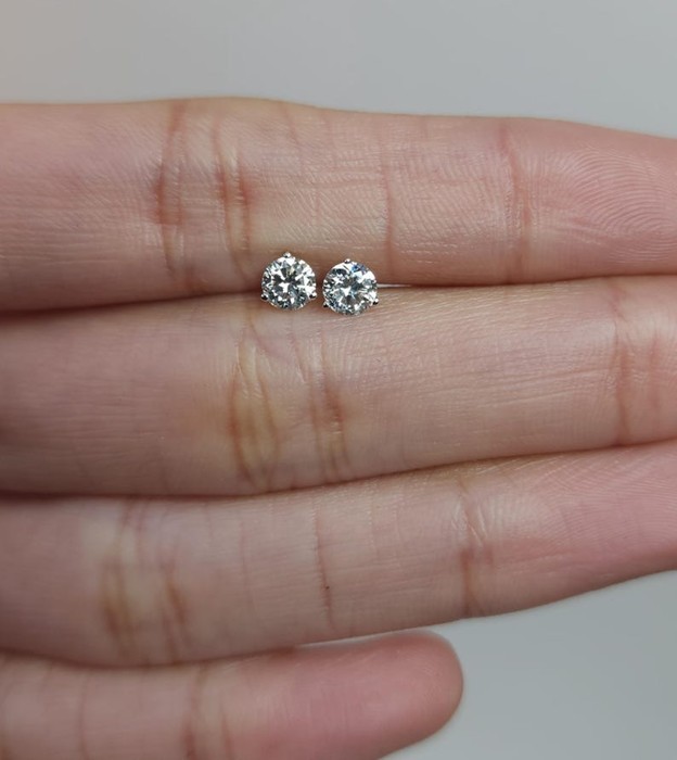 14Kt Gold 3 Prong Martini 0.50Ct Lab Grown Diamond Stud Earrings