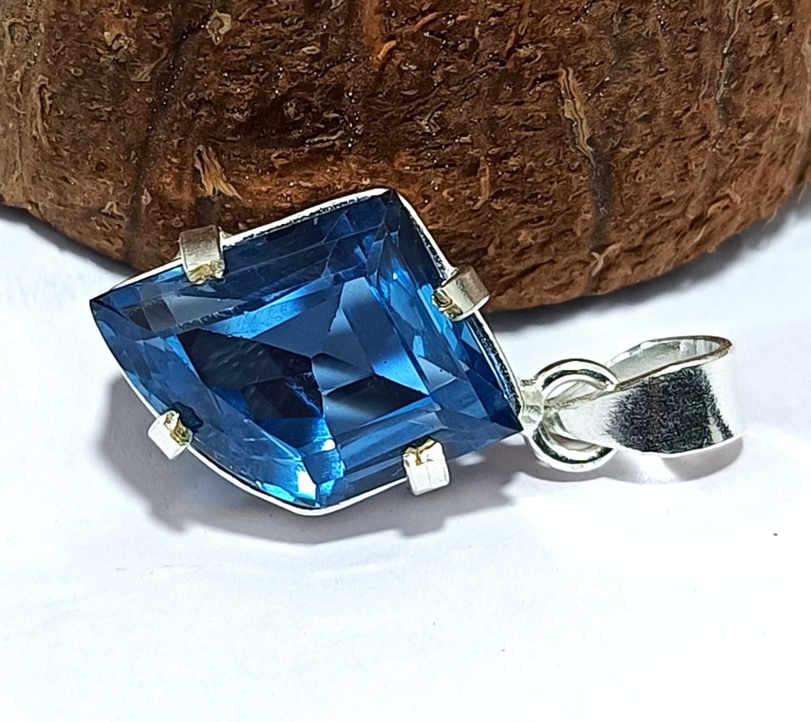 31.65 Ct Certified Natural Fancy Blue Sapphire Gemstone Pendant 925 Sterling Gem