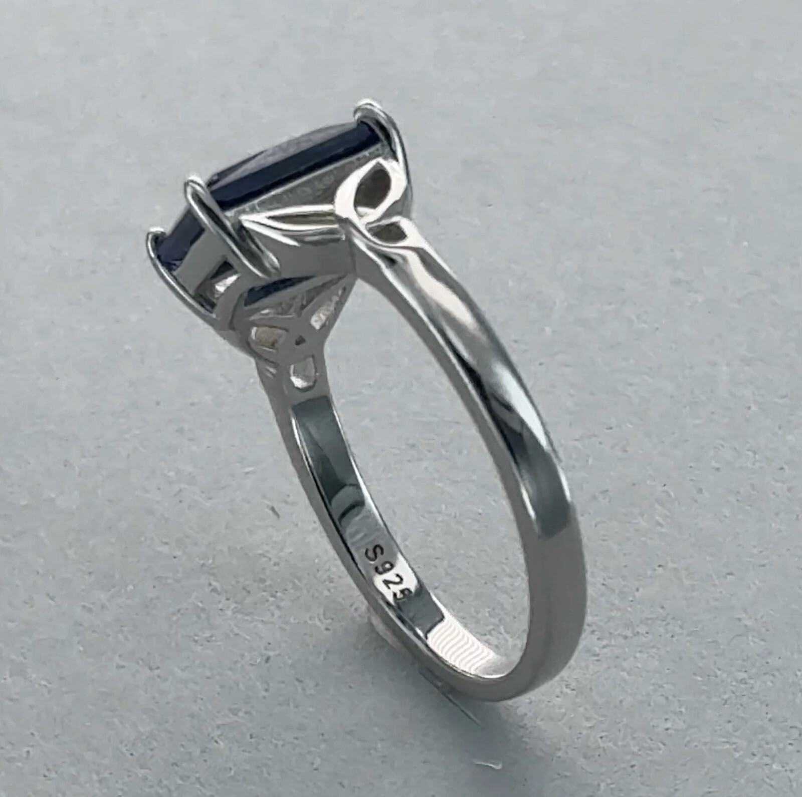 Square / Rectangle Blue TANZANITE Celtic Ring – 925 STERLING SILVER #14e