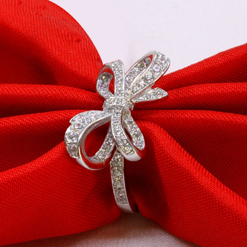 Sparkling Gift Bow Silver Pave 2.0 Cts Cubic Zirconia Adjustable Ring