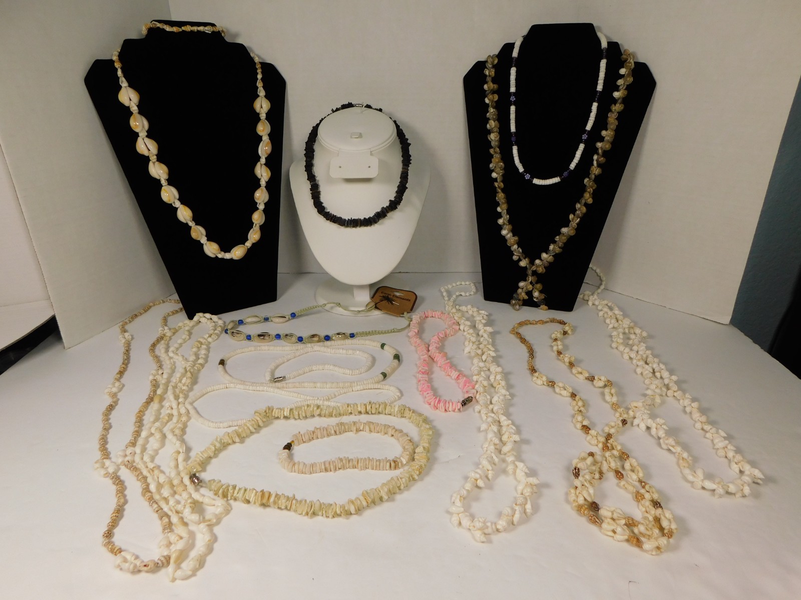 VTG Seashell Necklace/Bracelet Lot Cowrie Puka Umbonium 16pc.