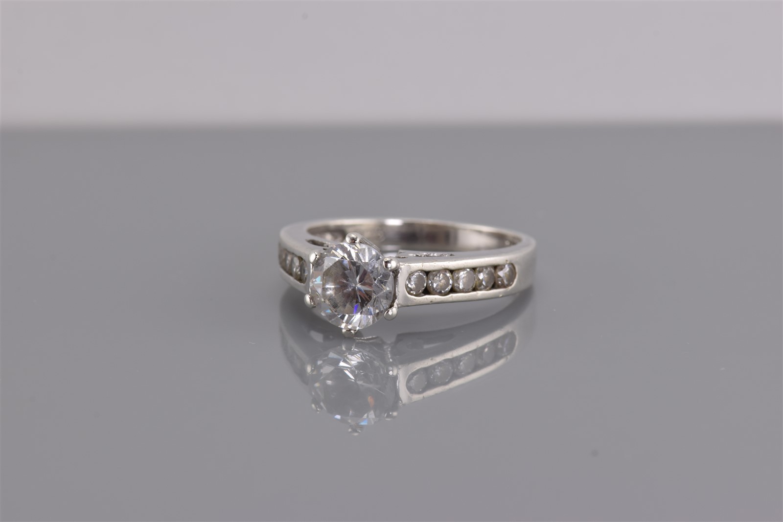 ATI Sterling Silver Cubic Zirconia Solitaire Channel Set Band Ring 925 Sz: 7