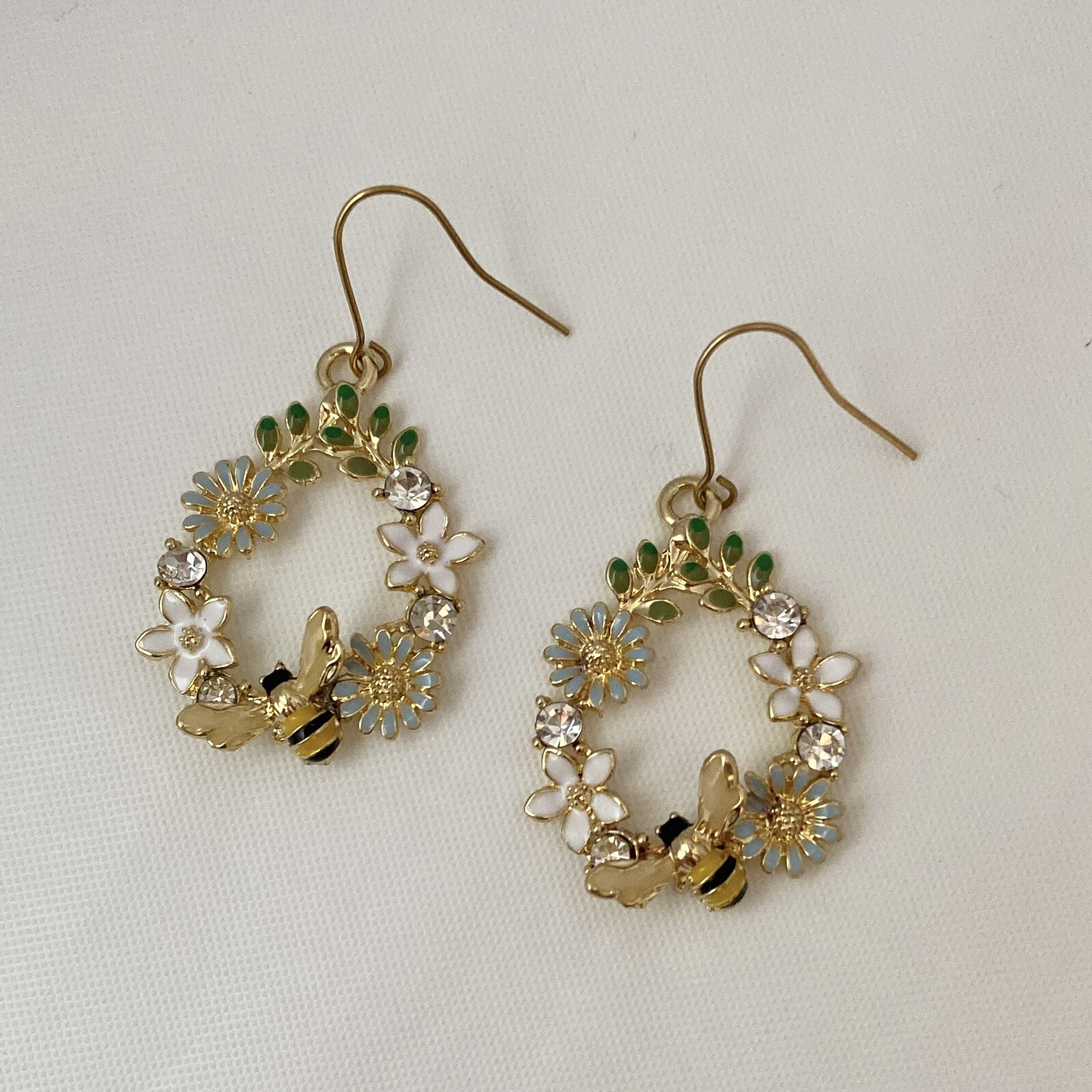 Honey Bee Flower Dangle Drop Earrings for Women,Bee Earrings,Flower Earrings