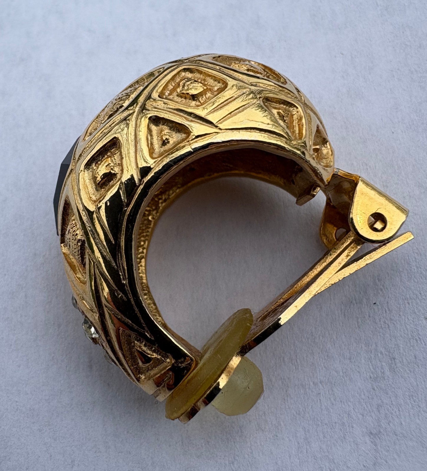 Clip-on earring with false diamonds