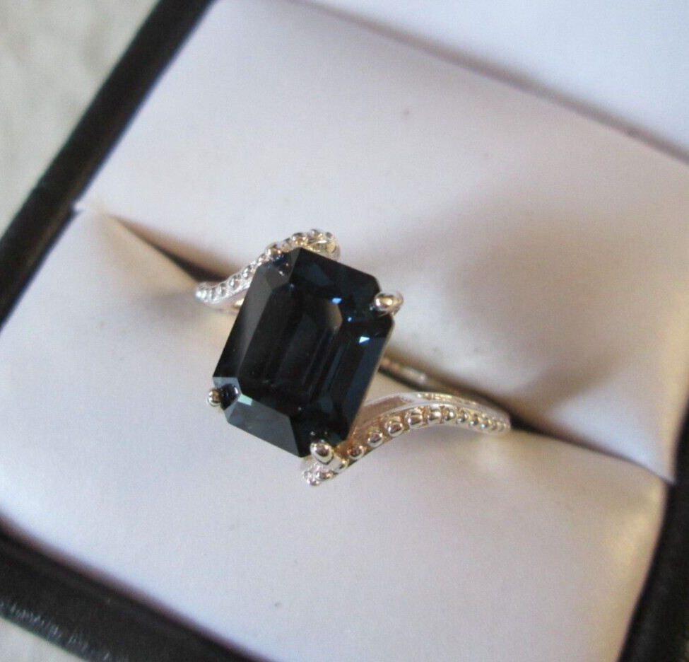 Montana Blue Swarovski Crystal Sterling Silver Ring (Size 8) 3.00 cts.