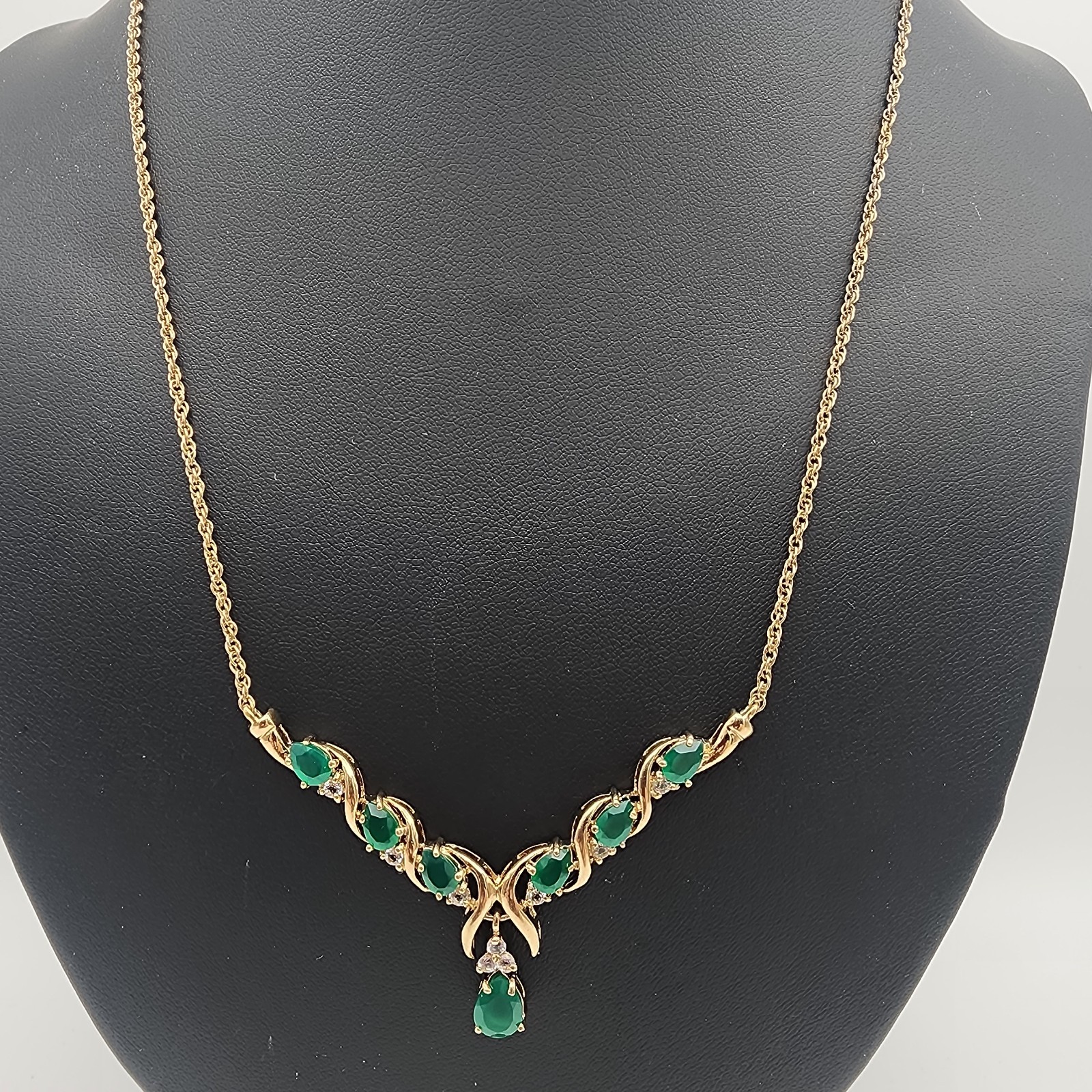 VTG V-Neck Chevron Necklace 19″ Gold Green 18KGP Pear Cut Retro Glam GUC