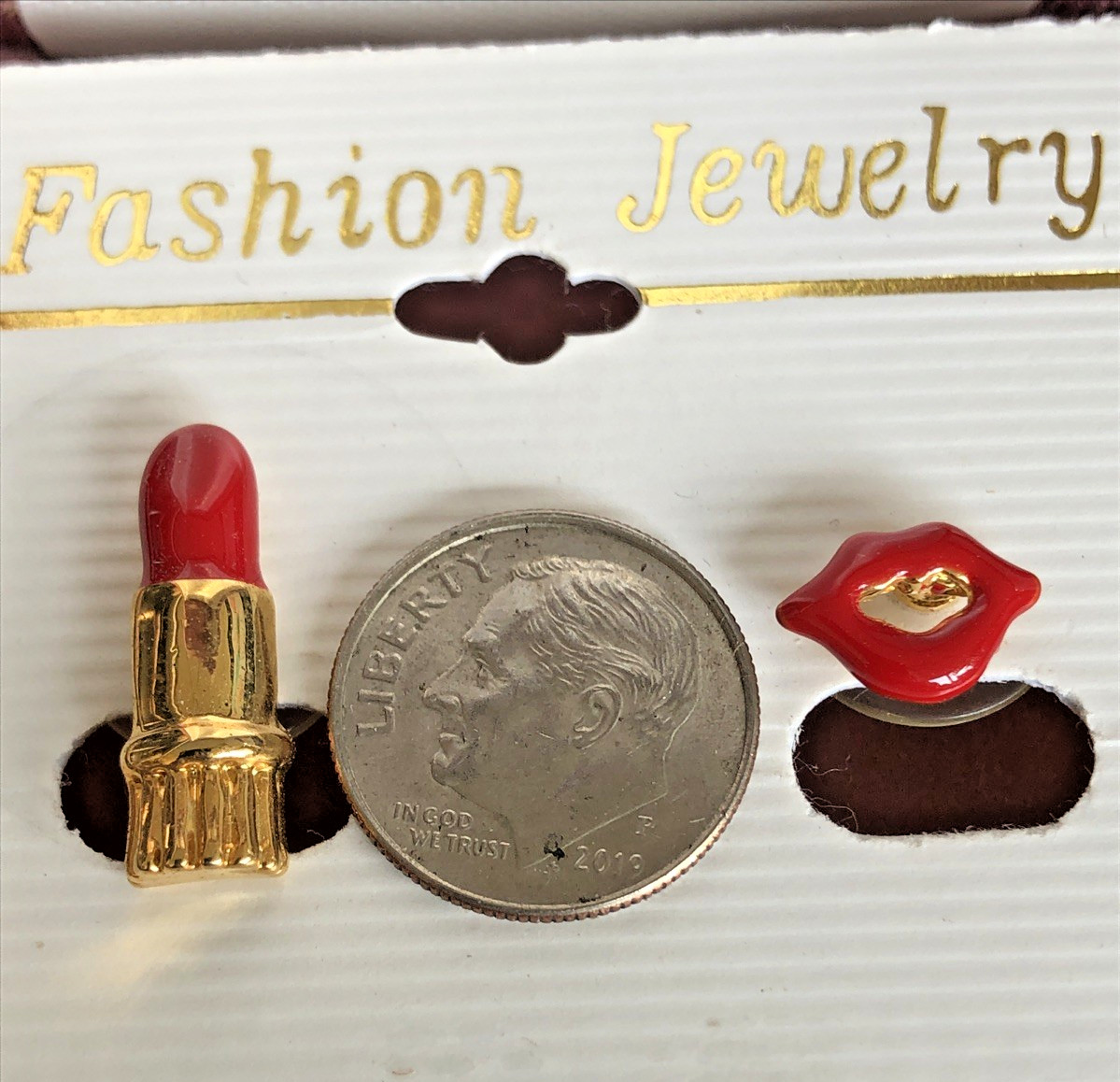 Mary Kay Exclusive Earring set Red LIPSTICK & LIP SHAPED STUD Pink box VINTAGE
