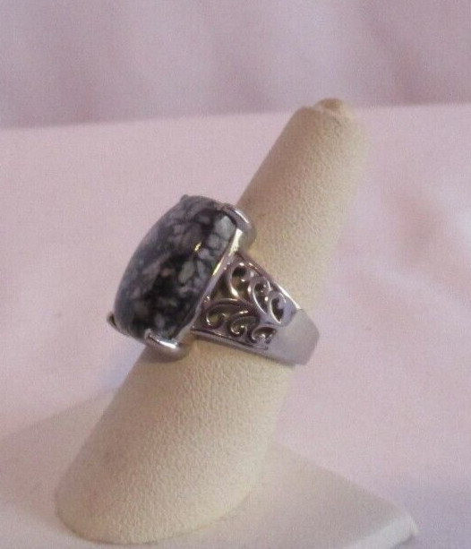 Austrian Pinolith Womens Ring Solitaire Ring in Stainless Steel (Size 7.0)