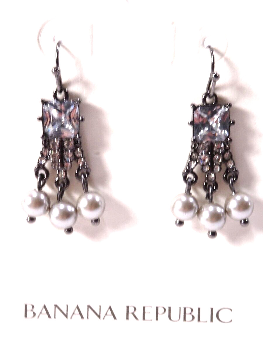 Banana Republic Women’s Silver Bauble Crystal Festive Necklace earrings NWT 90