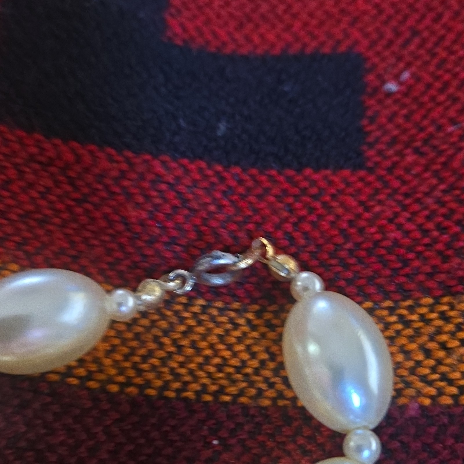 White Faux Pearl Beaded Strand Necklace Silver Tone Spring Ring Clasp