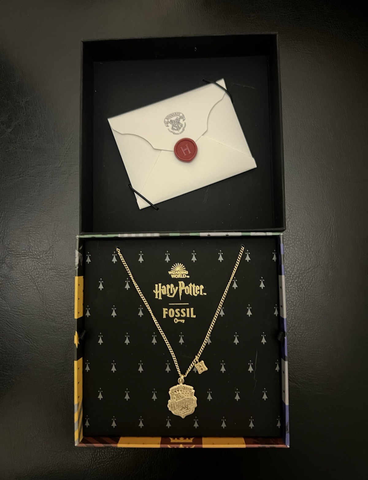 Fossil Harry Potter Hufflepuff Shield Charm Pendant Necklace Silver Cable Chain