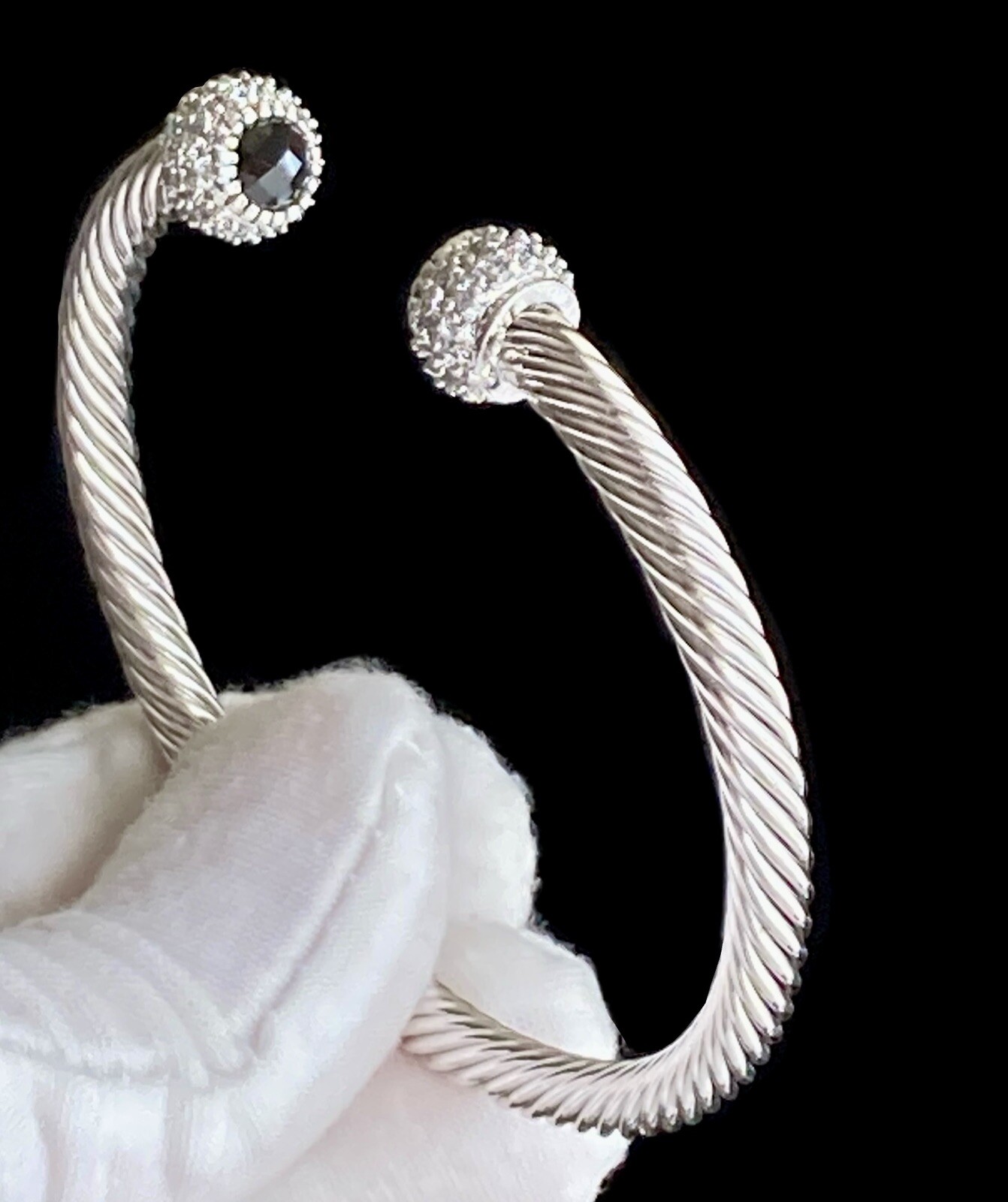 Silver Tone Twisted Cable Cuff Bracelet Clear & Jet Black Crystals 7.25in 20.6g