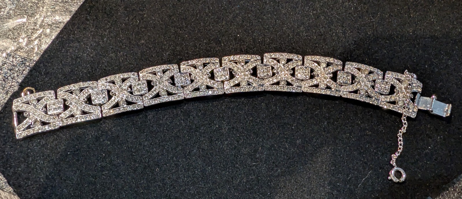 Silver Tone With Clear Crystal Stones, And Snap Clasp Closure Bracelet 7.5″