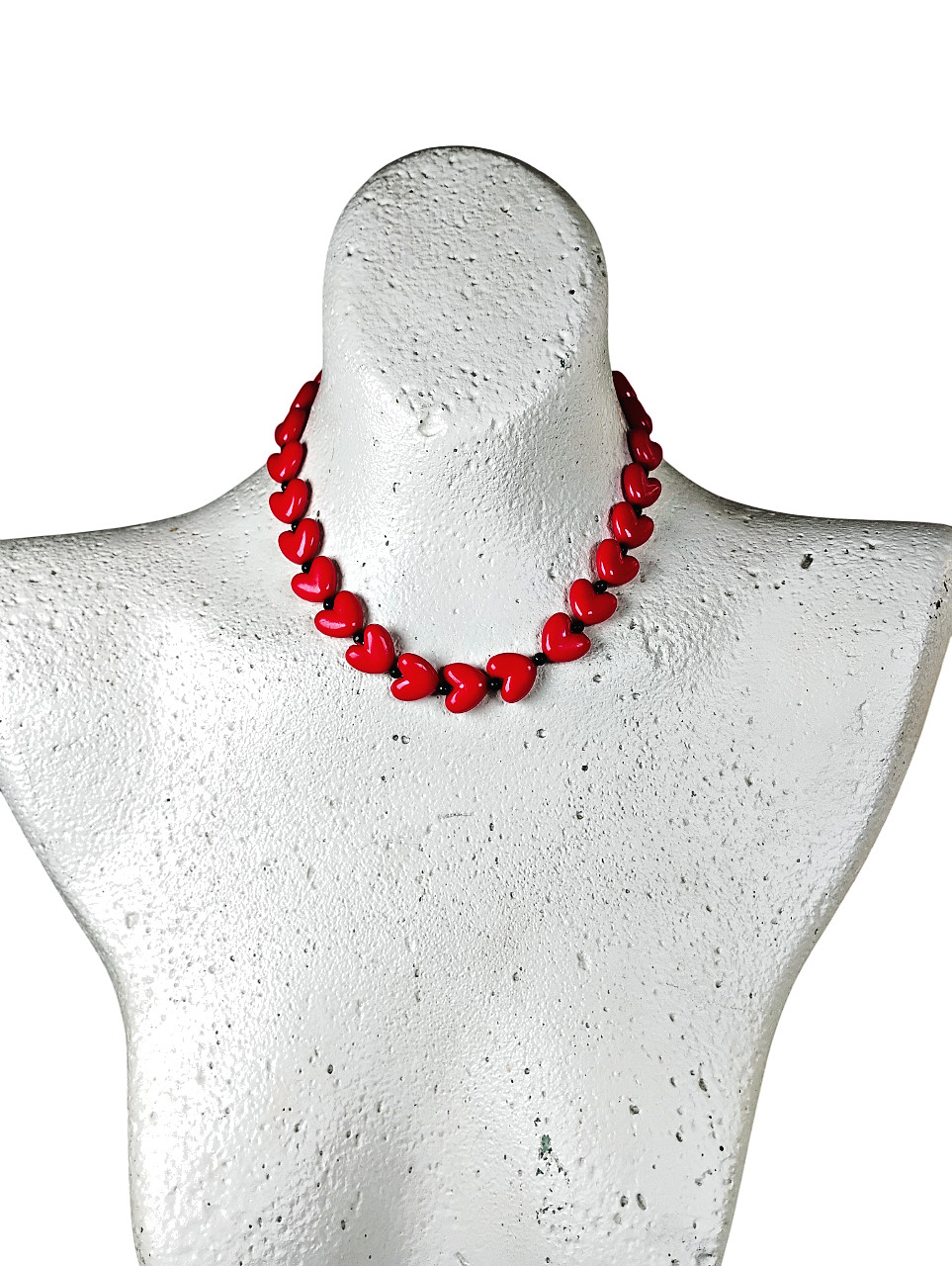 Charming Red Heart Bead Necklace 15.5″ Black Accent Beads – Very Good Condition