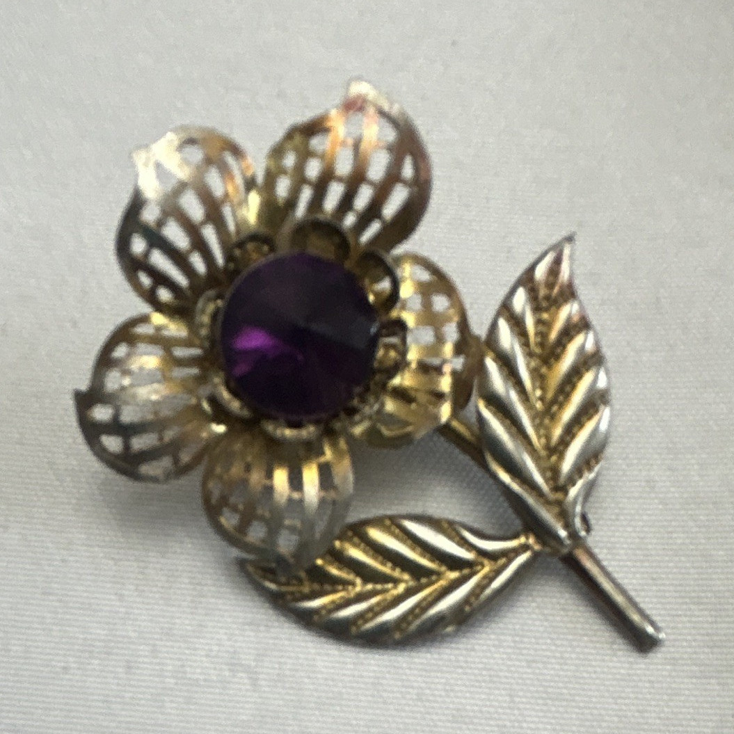 Gold Tone Metal Flower & Leaf Brooch Pin Purple Round Crystal Center Stone