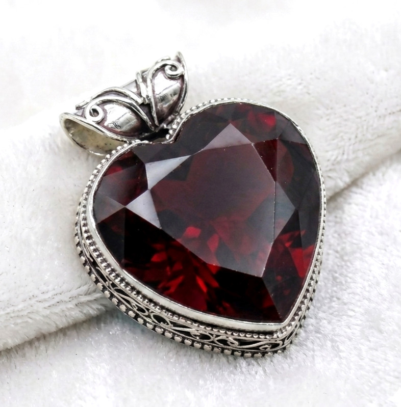 Mozambique Garnet Heart Gemstone Handmade 925 Sterling Silver Jewelry Pendant 2″
