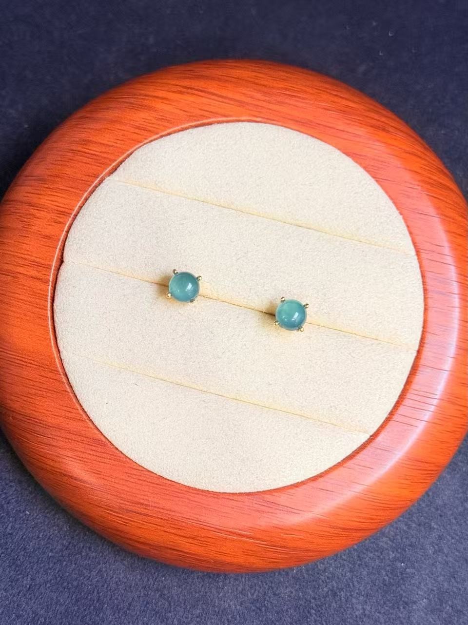 Natural sky blue jadeite stud earrings 6mm