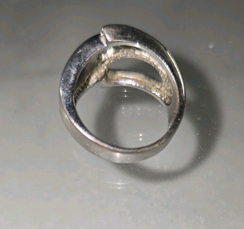 Lia Sophia Ring Size 8.5