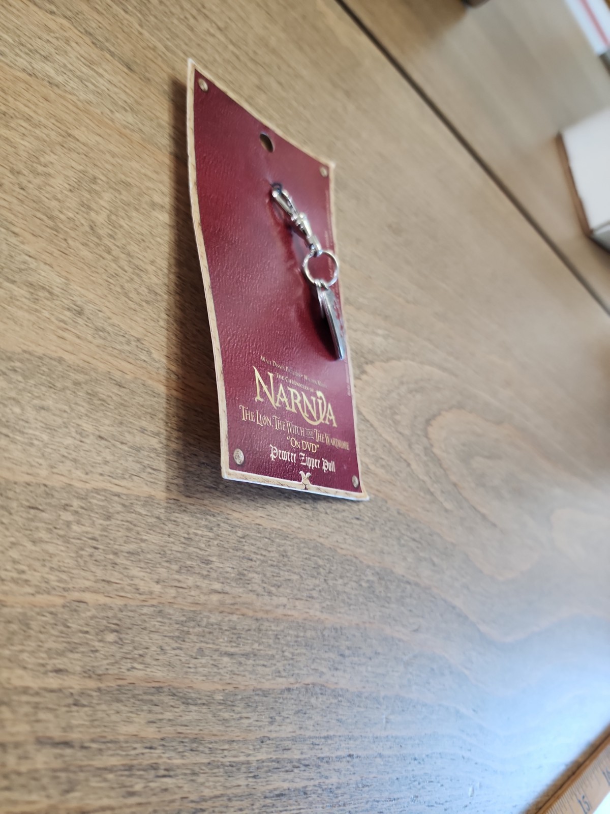Narnia Pewter Pendent Zipper Pull Aslan Shield Crest Disney Rare On Card