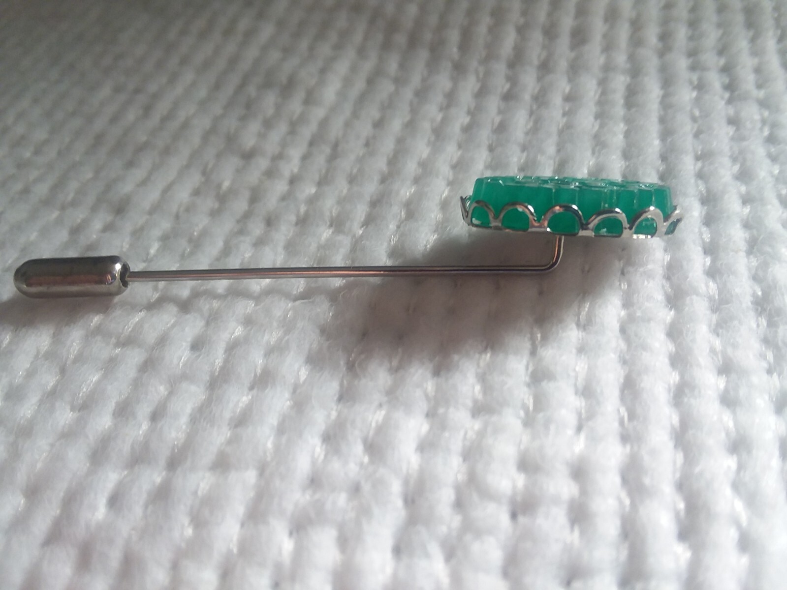 18x13mm Green Floral GlassCabochon Lapel Stick Pin 07-01-2024