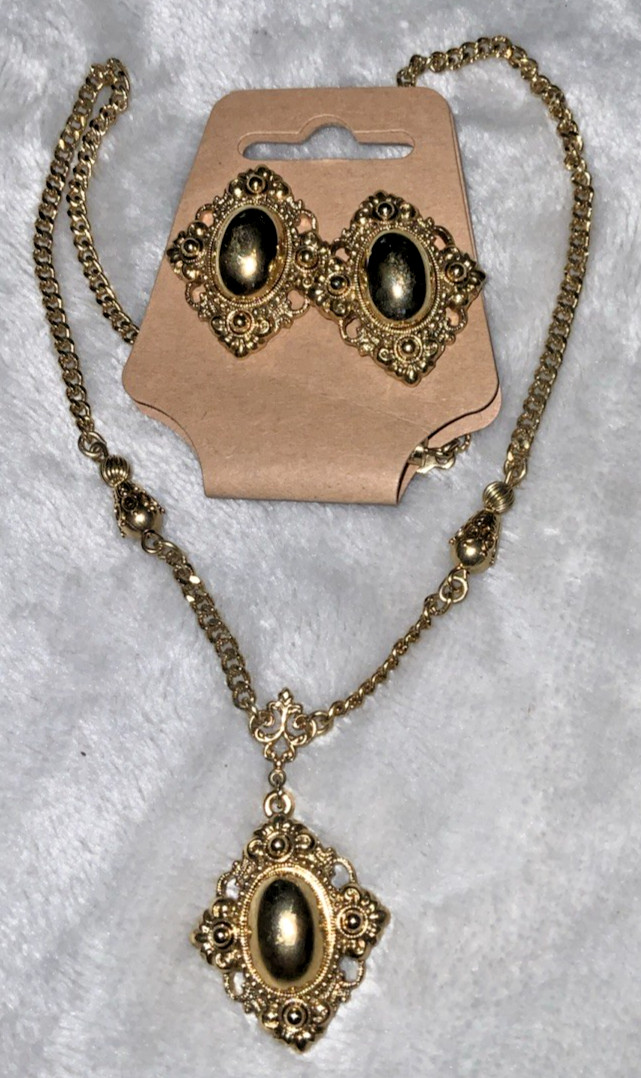 1928 Brand Gold Tone Necklace And Earrings Set
