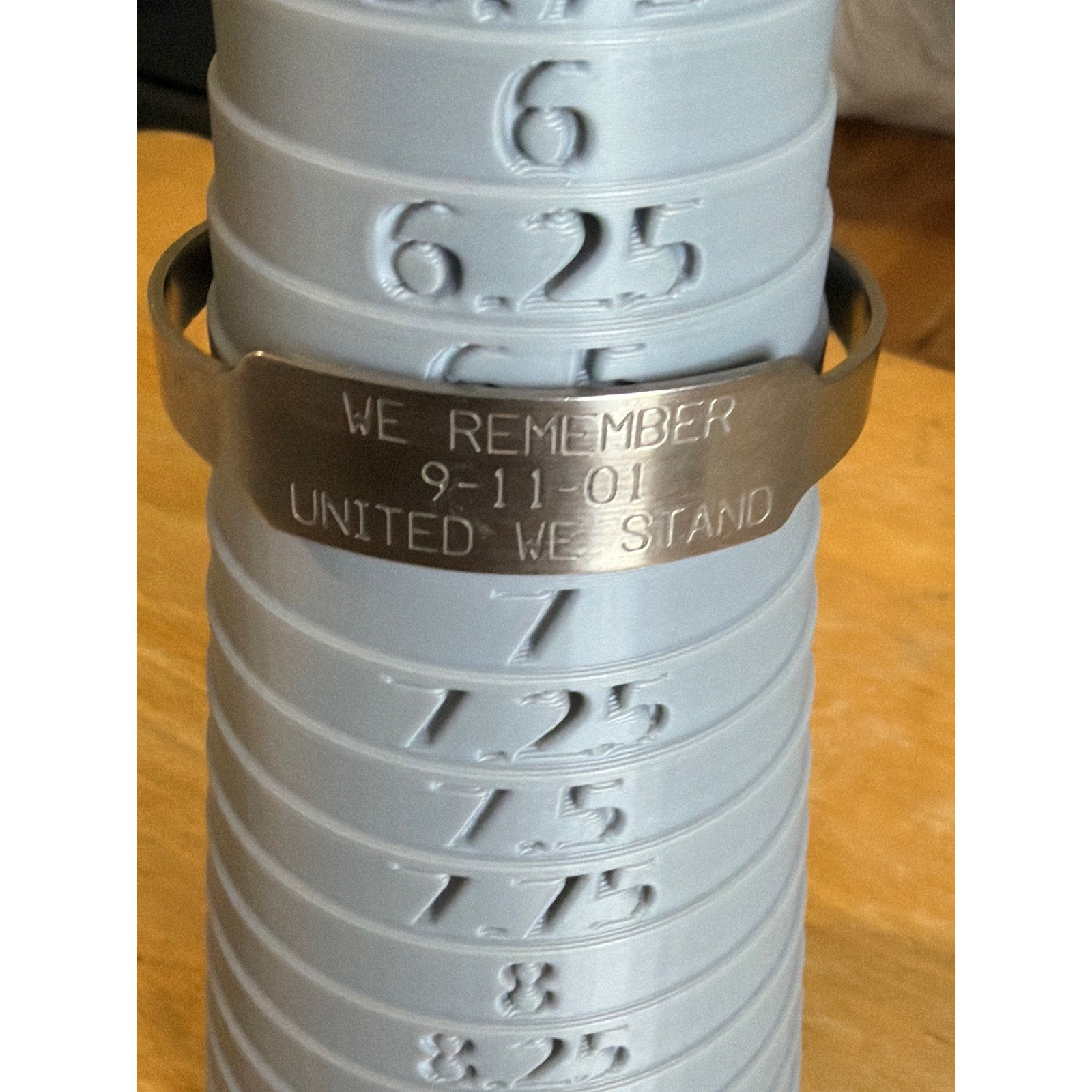 9-11-01 We Remember United We Stand Commemorative Metal Bracelet Silver Tone