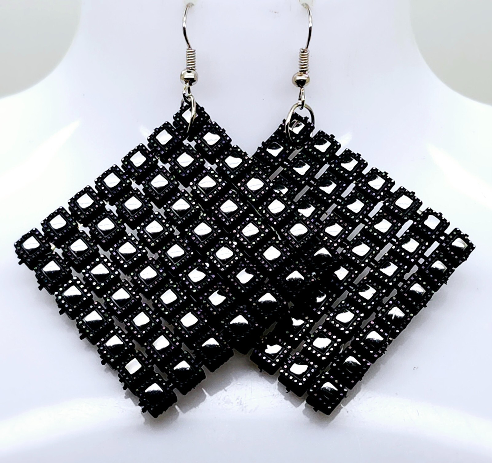 E001 Light weight Rhombus Shape black & silver drop fashion jewelry Earrings