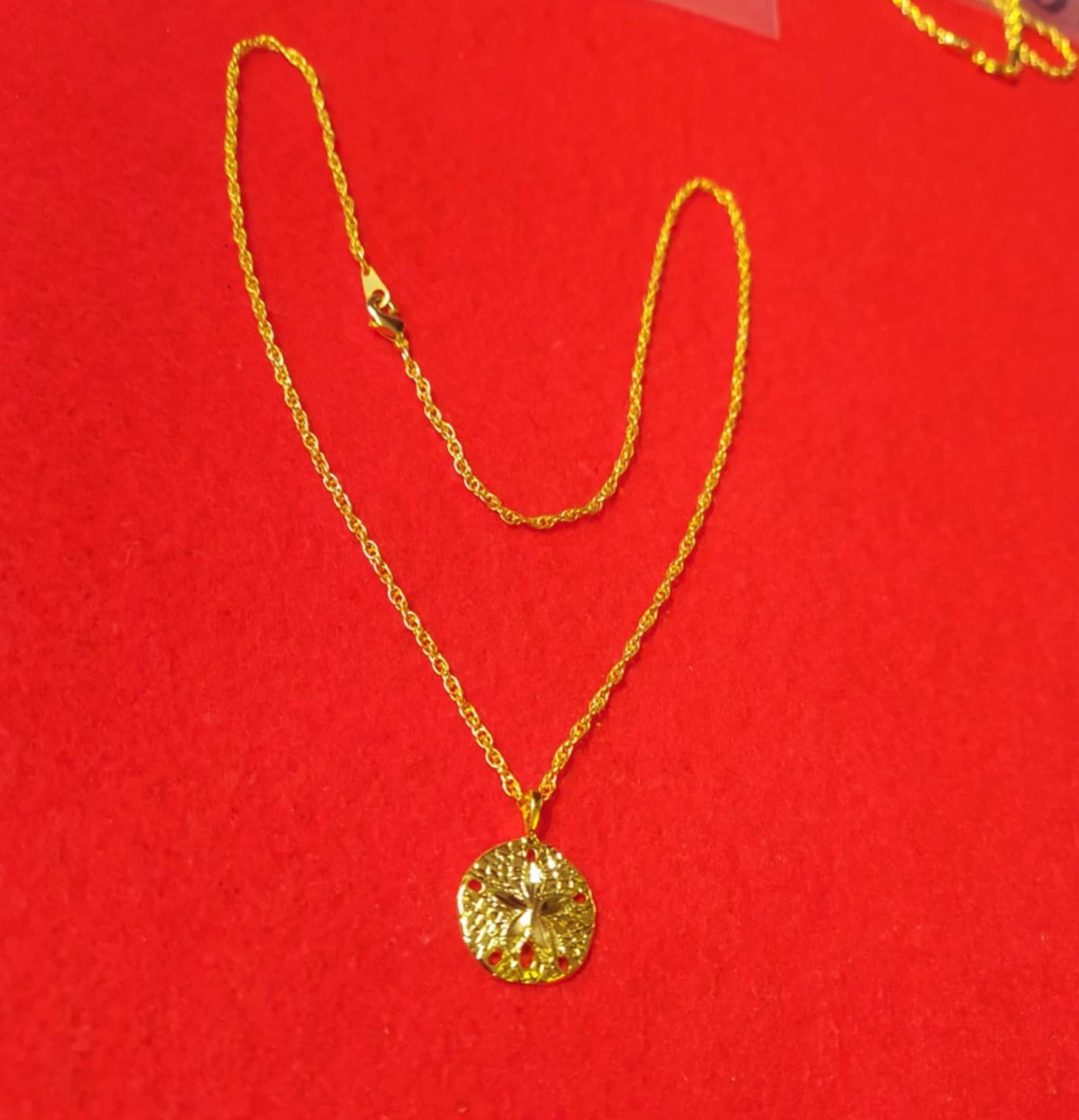 14KT GOLD PLATED SAND DOLLAR CHARM WITH 16-30″ NECKLACE 2033