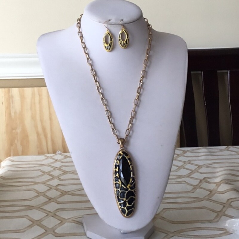 Black and yellow epoxy coating long pendant necklace earring set