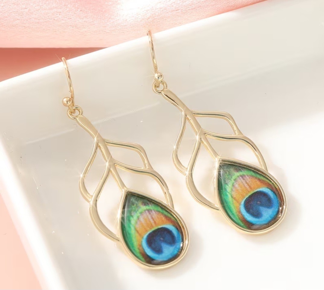Elegant Gold Leaf Peacock Feather Pendant Dangle Earrings Bird Lover Earring