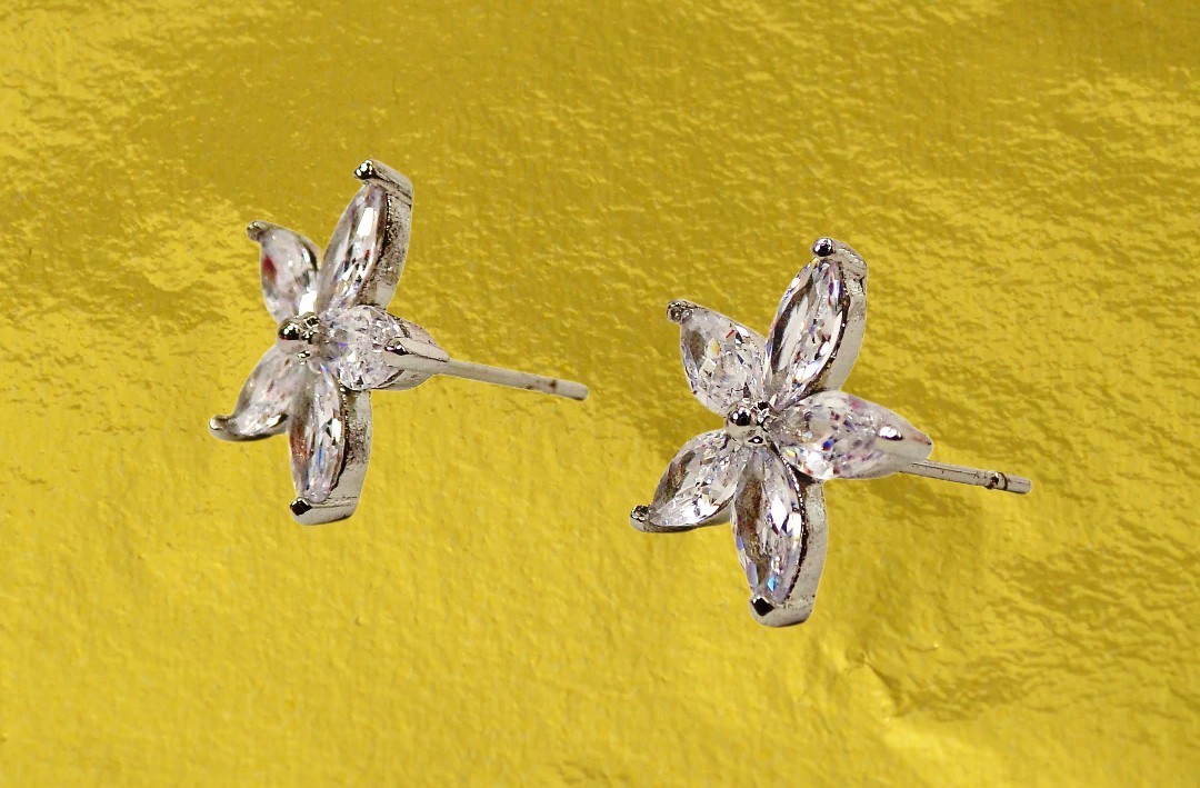 Star earrings made with all clear cubic zirconia stones in marquise shapes NEW