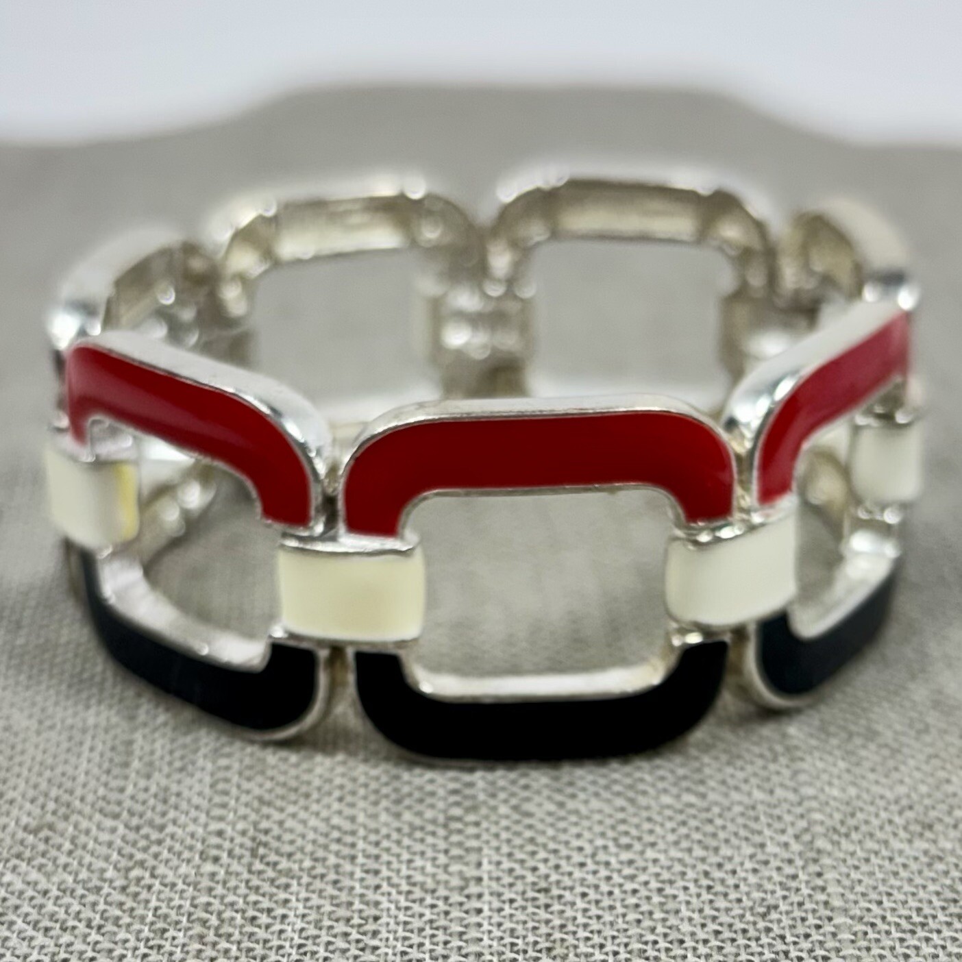 Red White Black Enamel Silver Tone Stretch Bracelet Metal C-Links Size 7