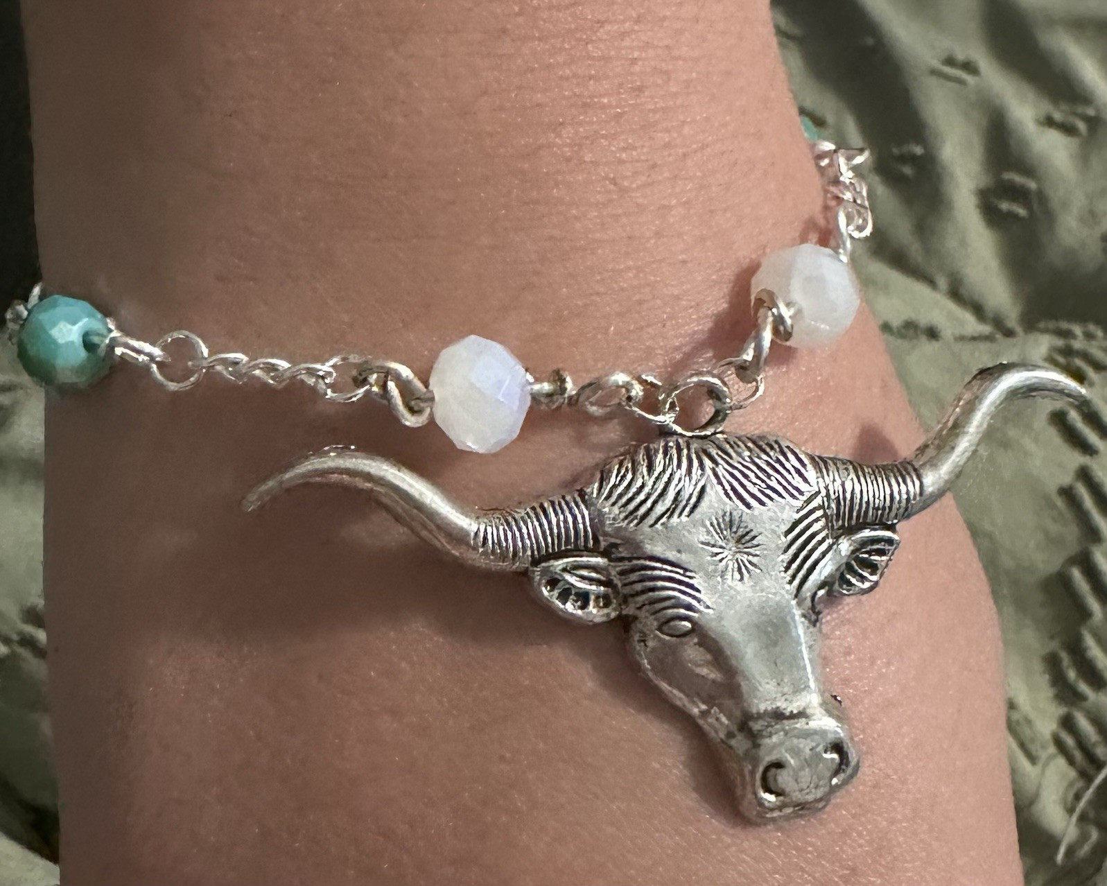 Silver Tone Longhorn Bull Head Dangle Charm Cable Chain Bracelet Lobster 7 inch