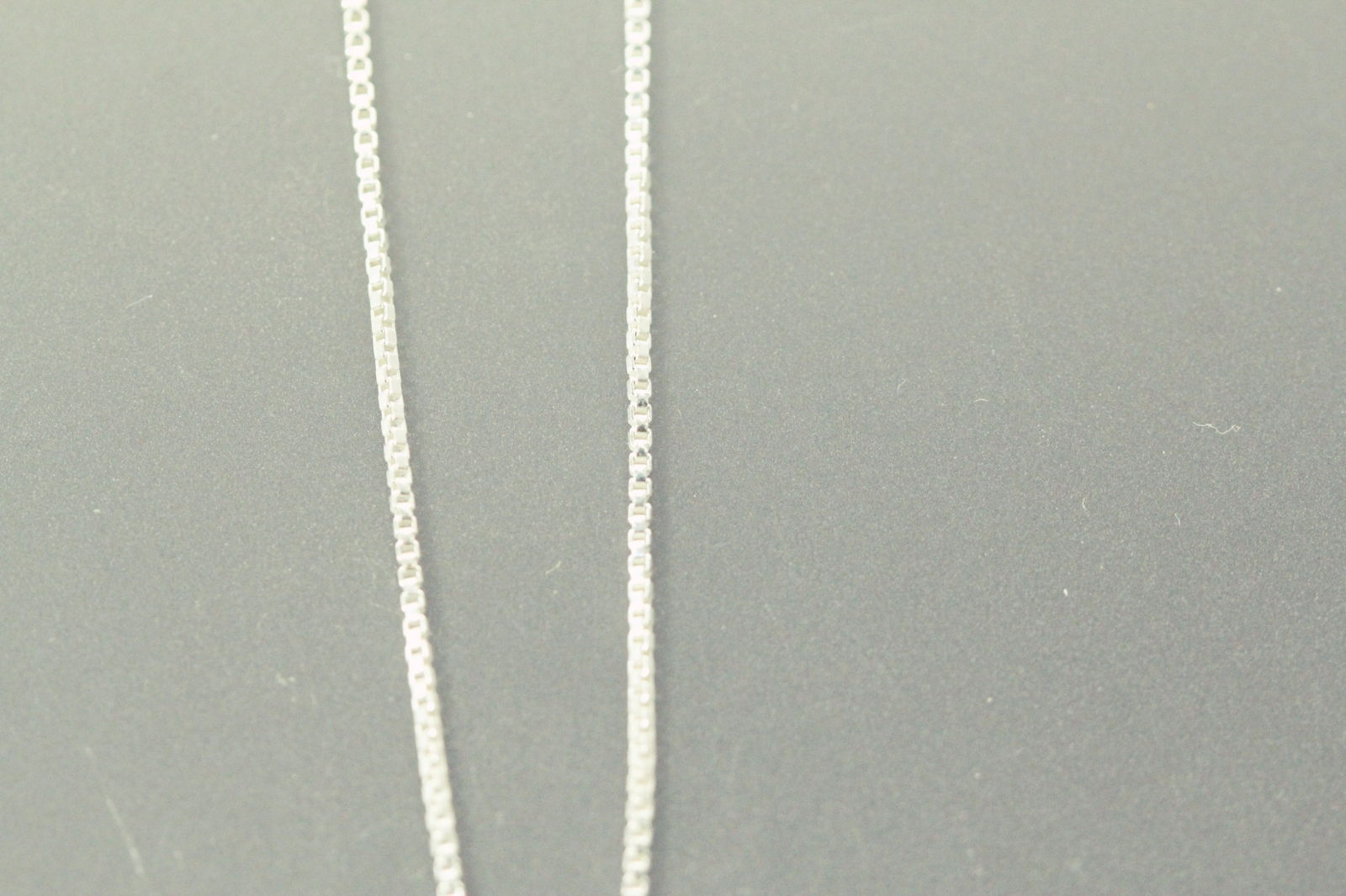 925 Sterling Silver Box Chain 17 1/2″ Necklace 1.9 Grams (NEC5629)