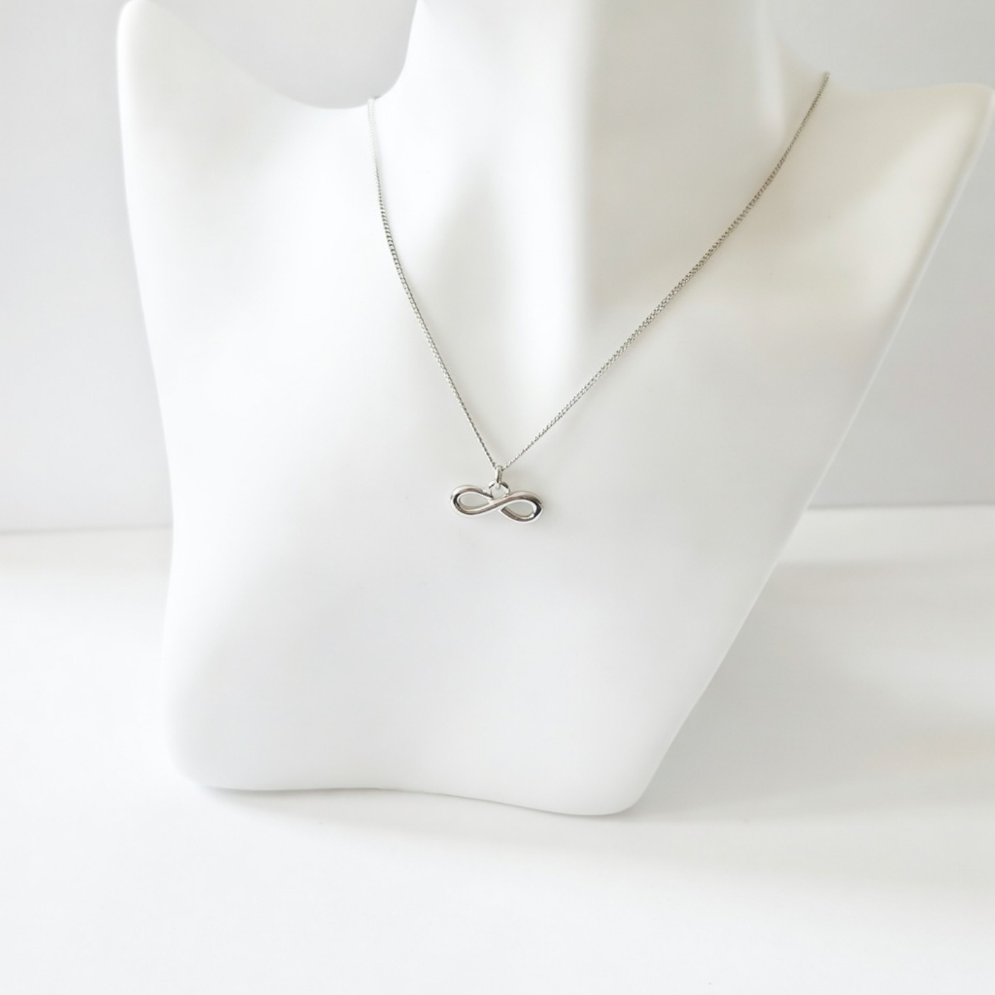Silver Tone Infinity Pendant Necklace Adjustable 16″-18″ Delicate Layering Chain