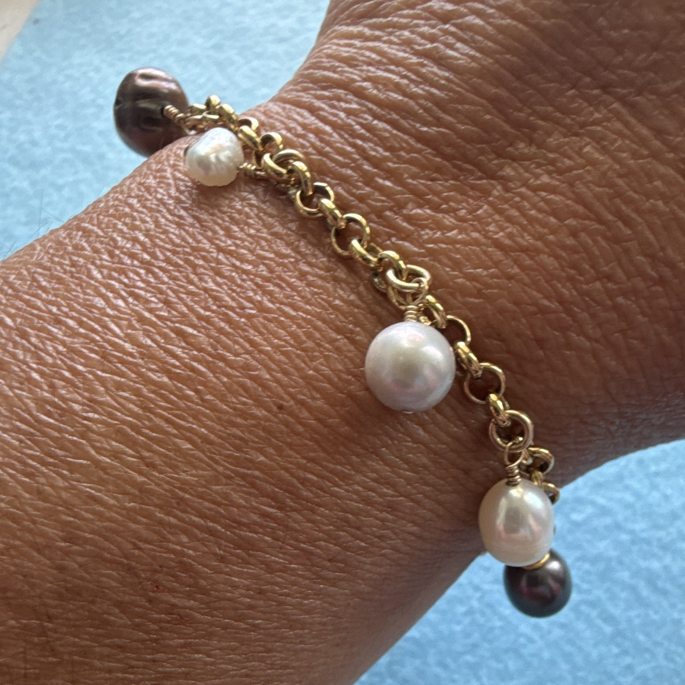 Gold filled Rolo Chain Charm Bracelet Lobster Clasp Baroque Pearl Dangles