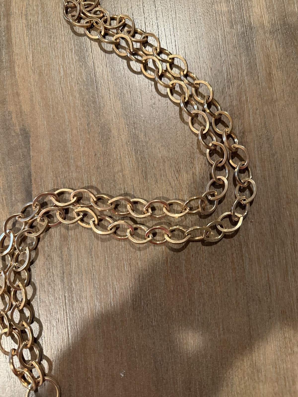 Jennifer Ponson Gold Tone Cable Chain Necklace Round Coin Pendant Silver Frame