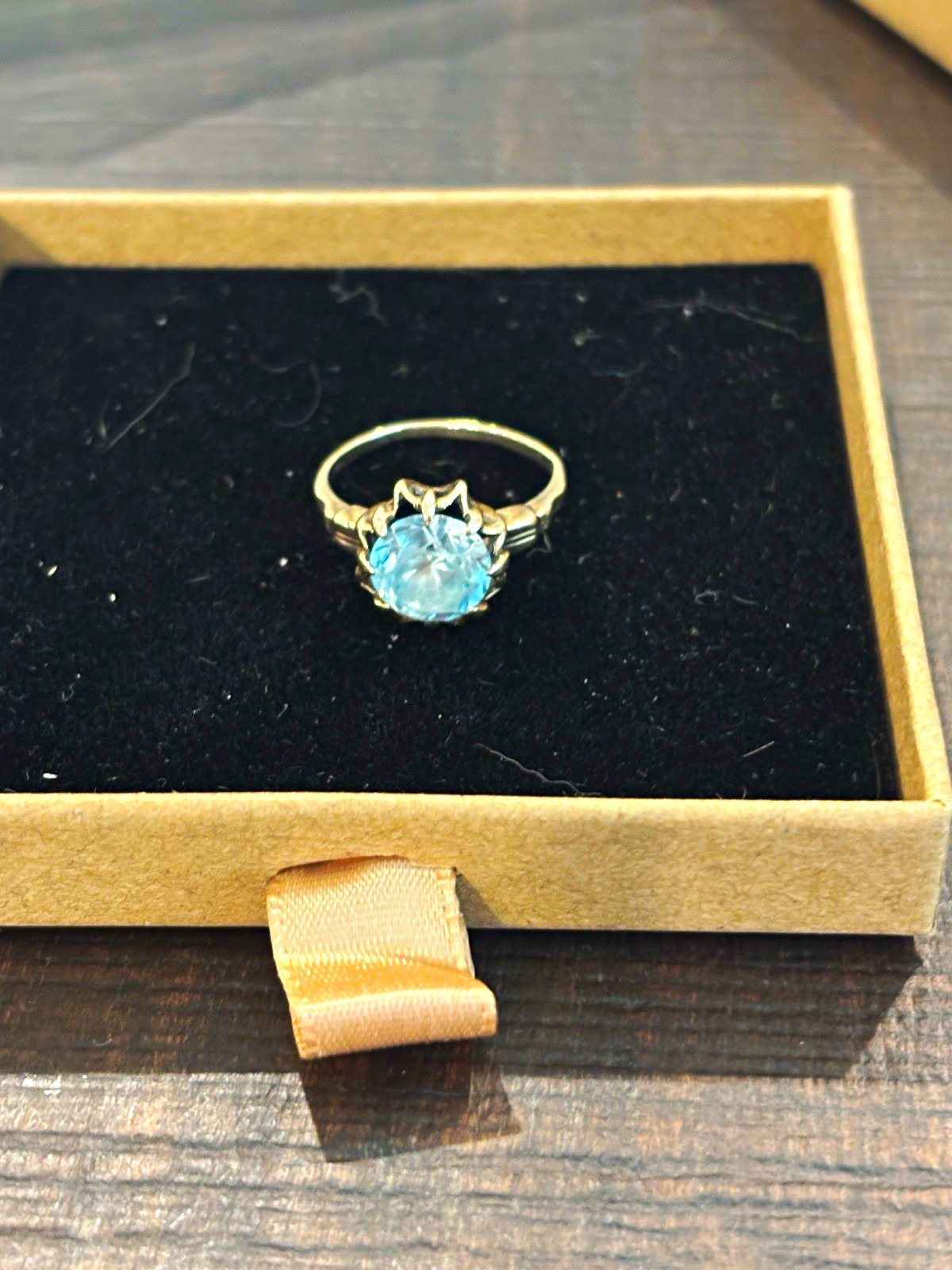Vintage 10k Yellow Gold Blue Solitaire Cocktail Ring, Round Prong Set, Size 6.5