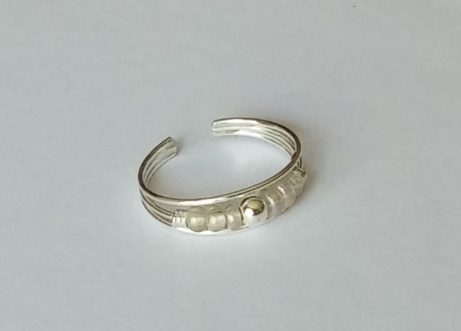 .925 Sterling Silver Adjustable Beaded Pearl Style Toe Ring New!