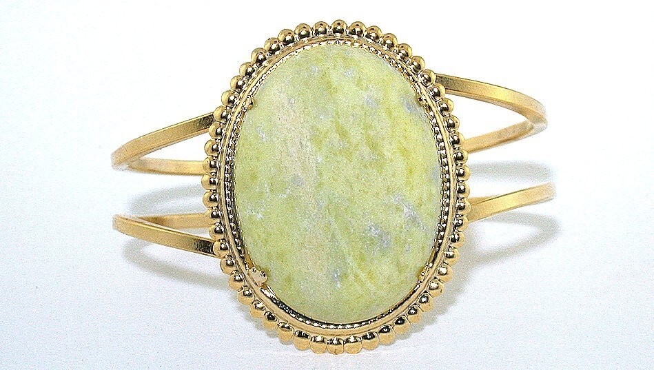 40×30 Pineapple Jasper Cabochon Spring Load 7 1/2 Inch Goldplated Cuff Bracelet