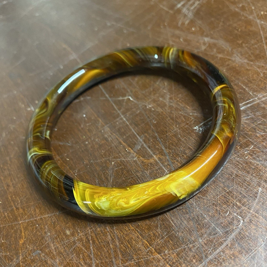 Brown & Yellow Swirl Plastic Round Bangle Bracelet, Less Than 12 in