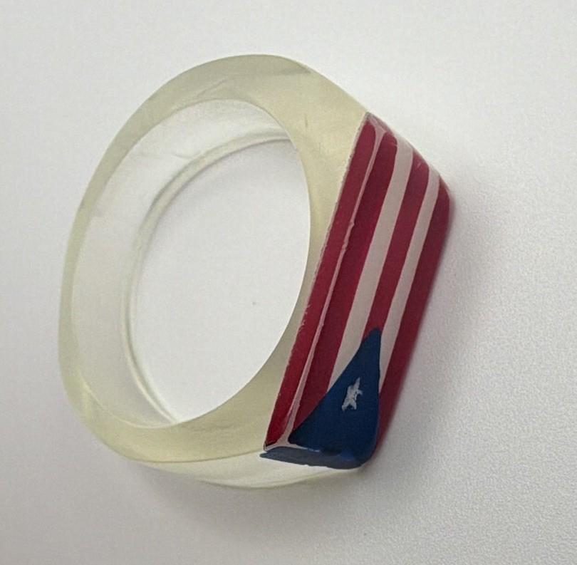 Plastic Puerto Rico Flag Band Ring No Stone Size 10.75 Pre-Owned