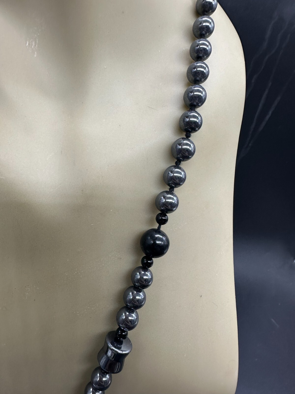 ESTATE POLISHED HEMATITE BEAD BALL BARREL STRAND STRING NECKLACE 28″