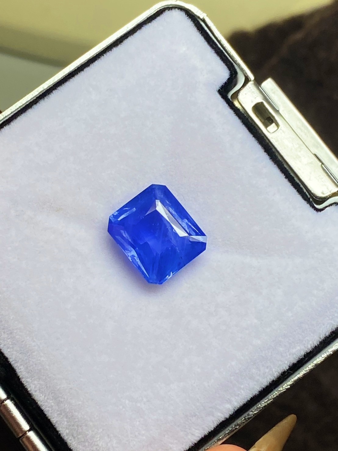[jerseychou] Natural sapphire 7.43 ct , cornflower blue , Sri Lanka , AIGS+GRS
