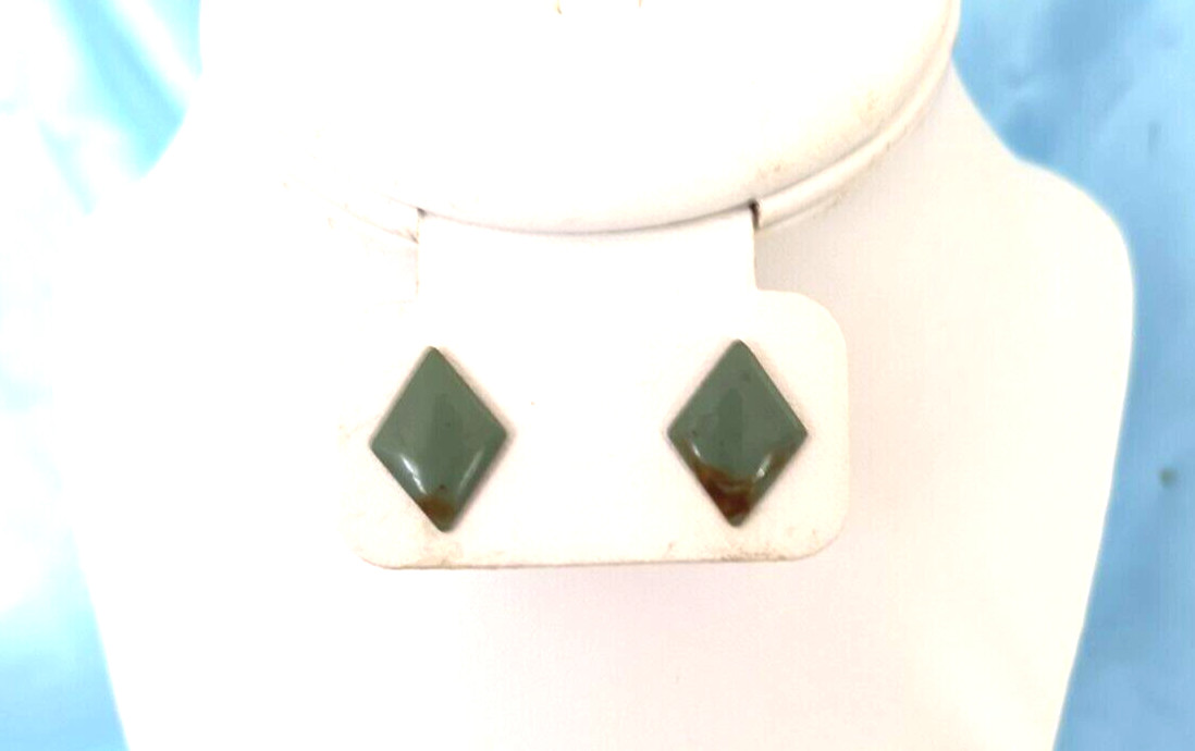 Women’s Stud/ Post Earrings Green Brown Diamond Shaped Metal 5/8″ La Posuette
