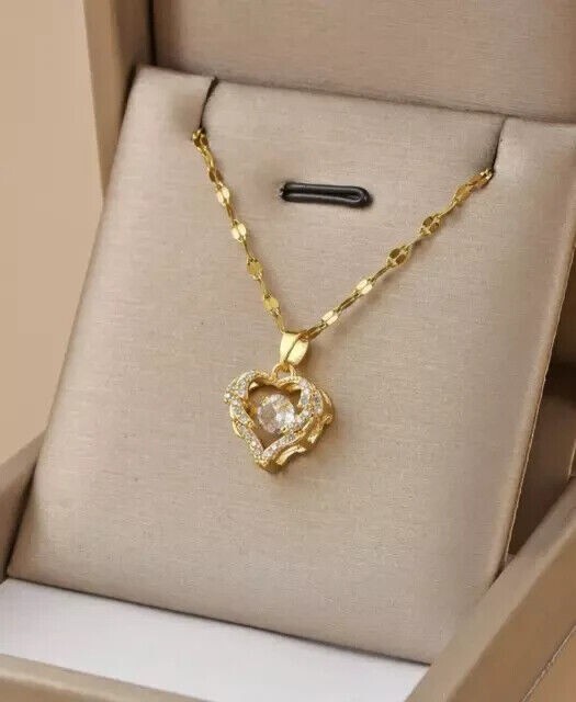 Round Cut Simulated Diamond Pretty Pendant 14K Yellow Gold Plated Without Chain