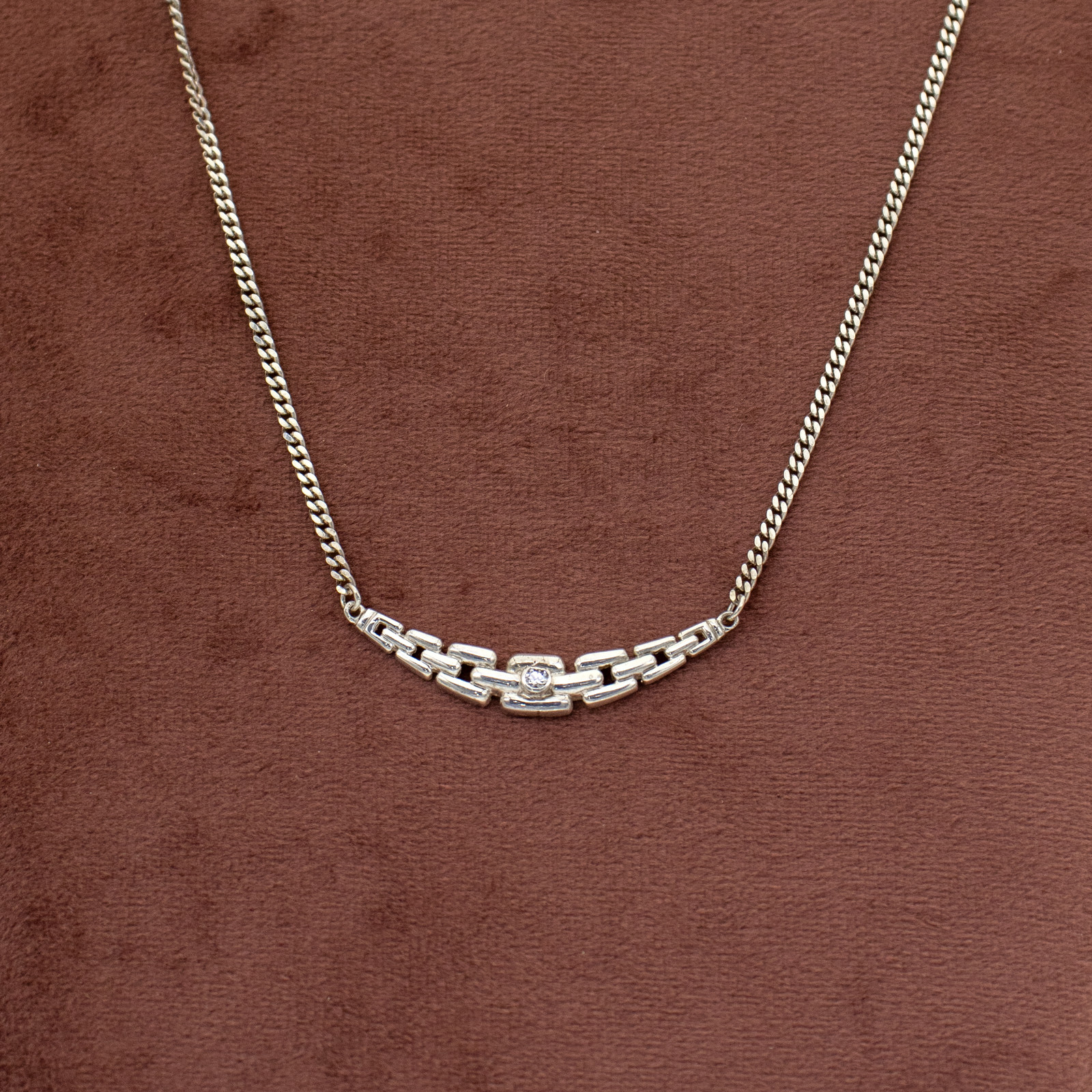 Stylish silver necklace with smile pendant and zircon