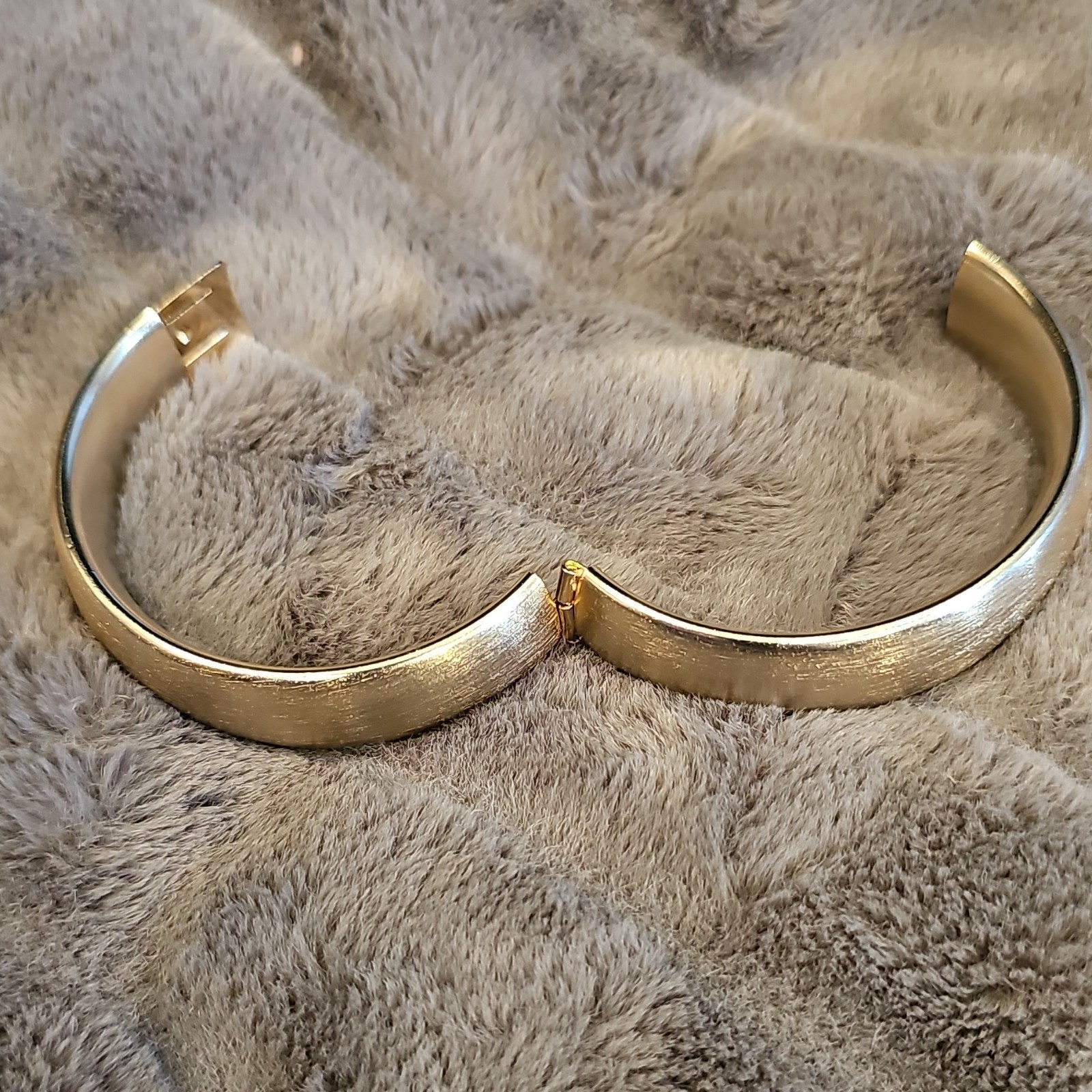 Gold Metal Round Bangle Bracelet with Push Lock Closure