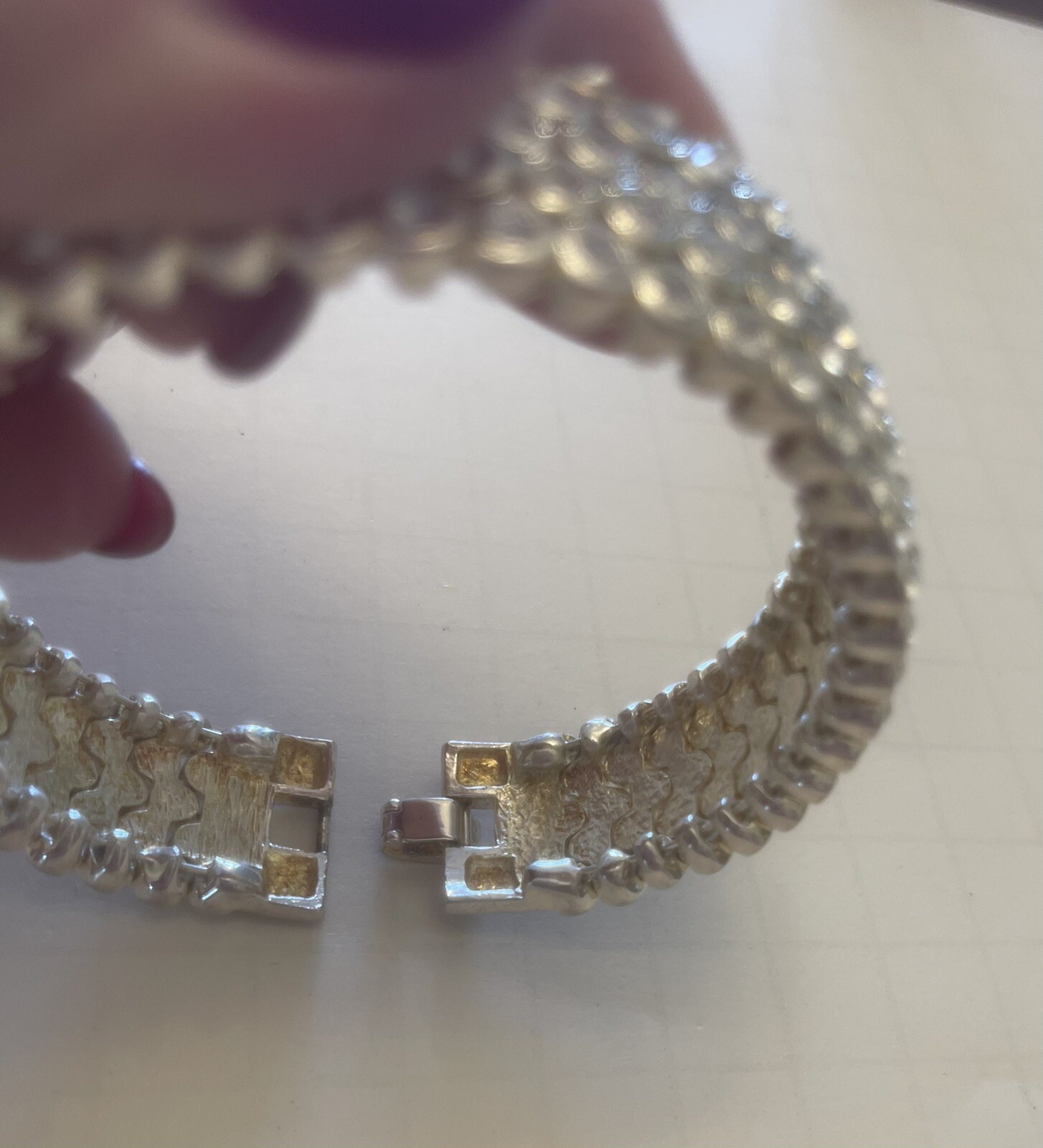 WIDE HEAVY FLEXIBLE BRACELET W/ BEZEL SET 5 ROWS CRYSTALS MED SIZE SILVERTONE